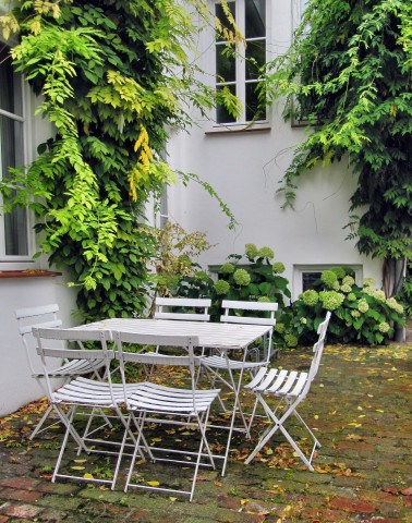 Für Ihre Gartenmöbel Elsterglanz Kunststoffreiniger Elsterglanz von Ahrenshof Kunststoff Kraftreiniger für Ihre Gartenmöbel